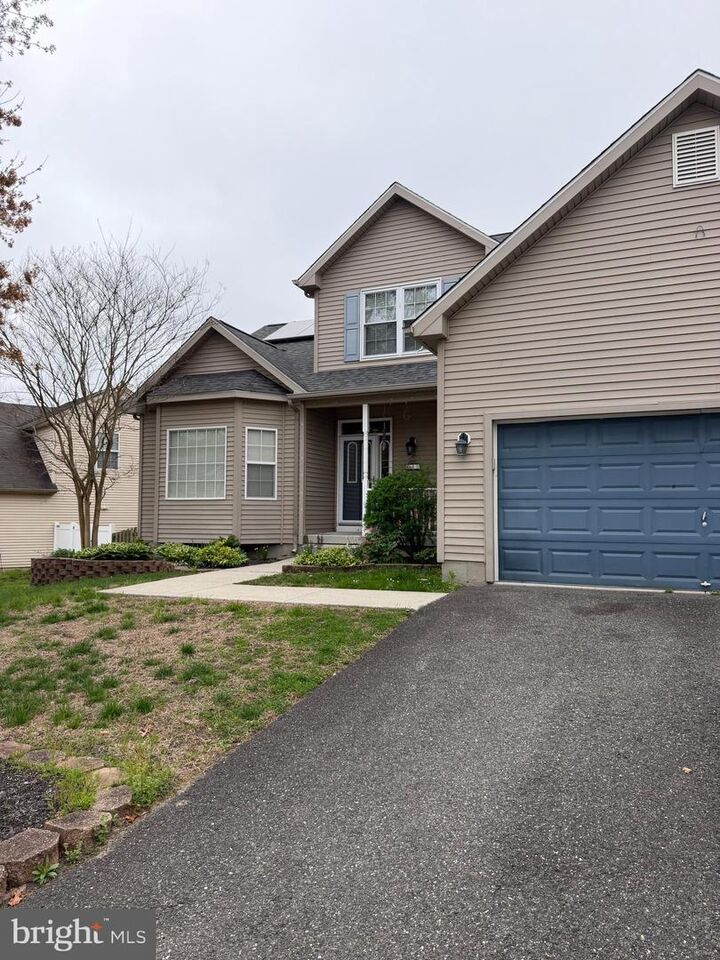 Property Photo:  45 Stone Gate  NJ 08087 