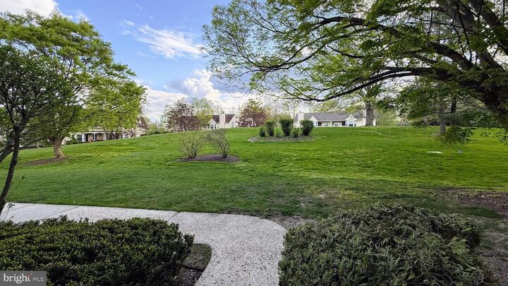 Property Photo:  13 Powell Court  NJ 08520 