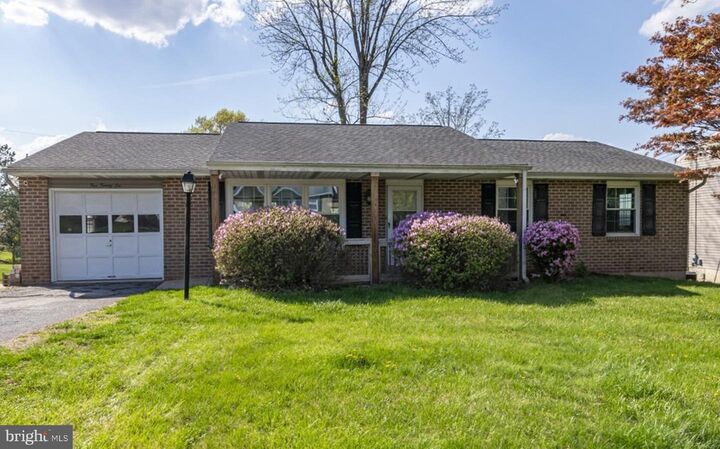 Property Photo:  526 Silver Brook Drive  PA 19508 