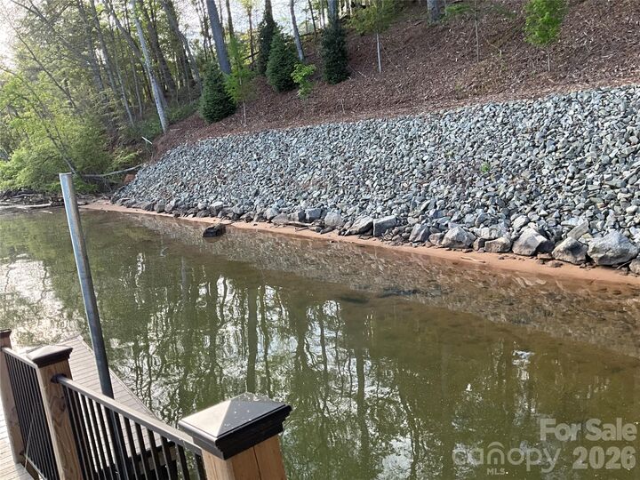 Property Photo: 105 Beacon Ridge Drive NC 28612