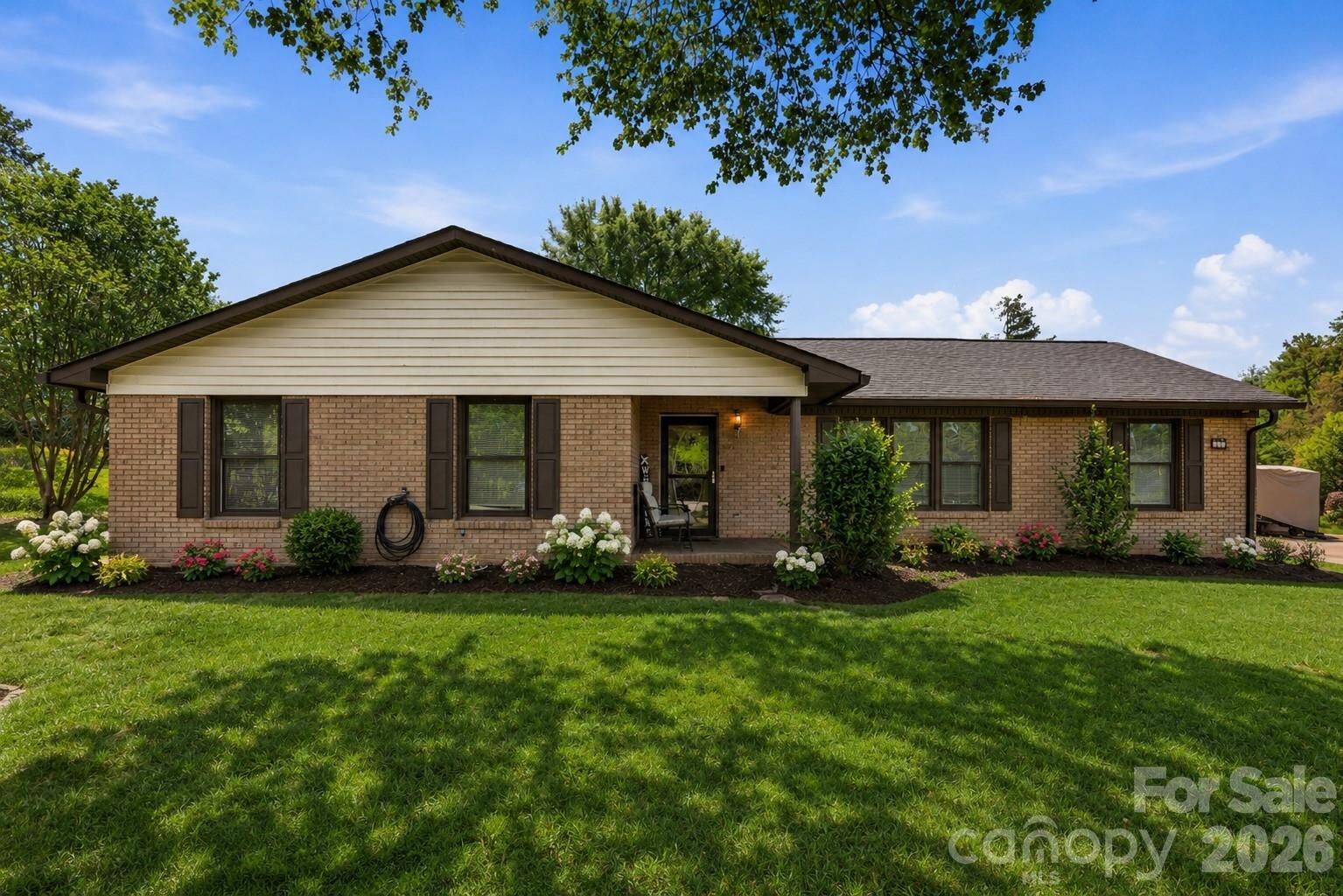 Property Photo:  125 Southwood Park Road  NC 28117 
