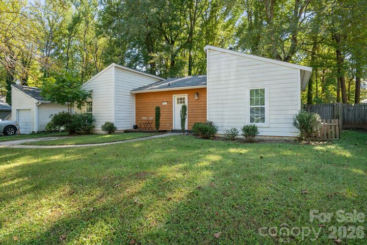 Property Photo:  5812 Rock Hollow Drive  NC 28212 