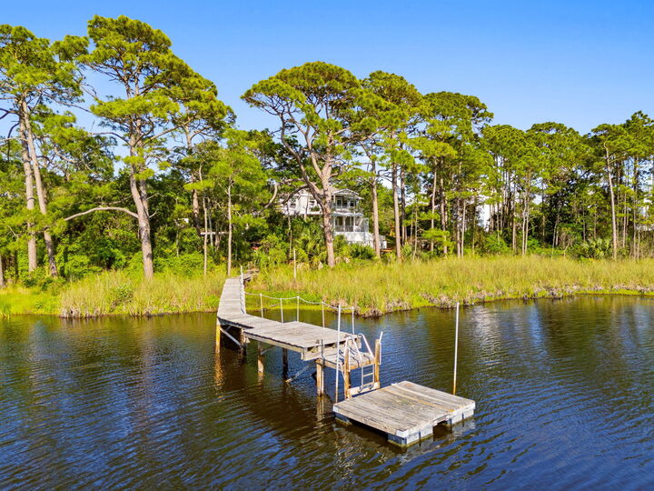 Property Photo: 399 Allen Loop Drive FL 32459