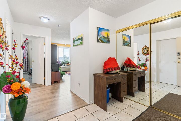 Property Photo: 18020 95 Avenue NW 403 AB T5T 6B2
