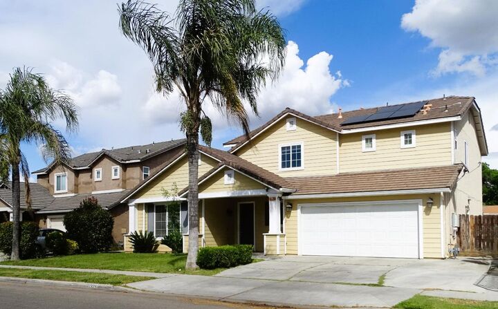 Property Photo:  1325 S Bailey  CA 93727 