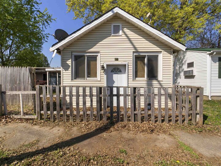 Property Photo:  301 Divison Street  WV 25702 