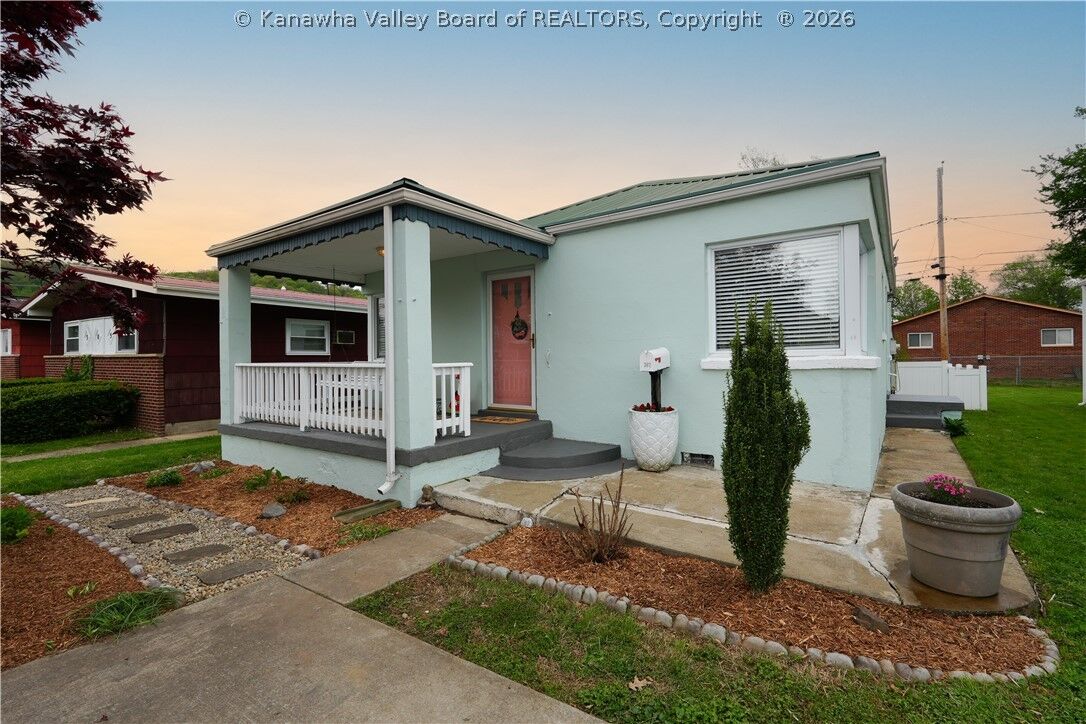Property Photo: 307 25th Street WV 25064