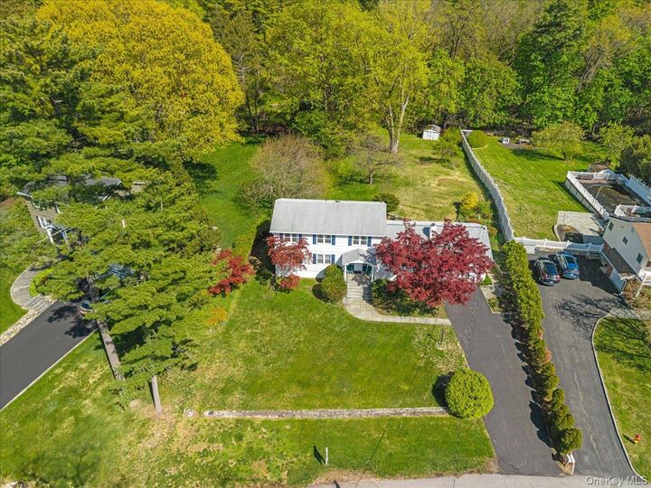 Property Photo:  19 Laurel Hill Road  NY 10520 