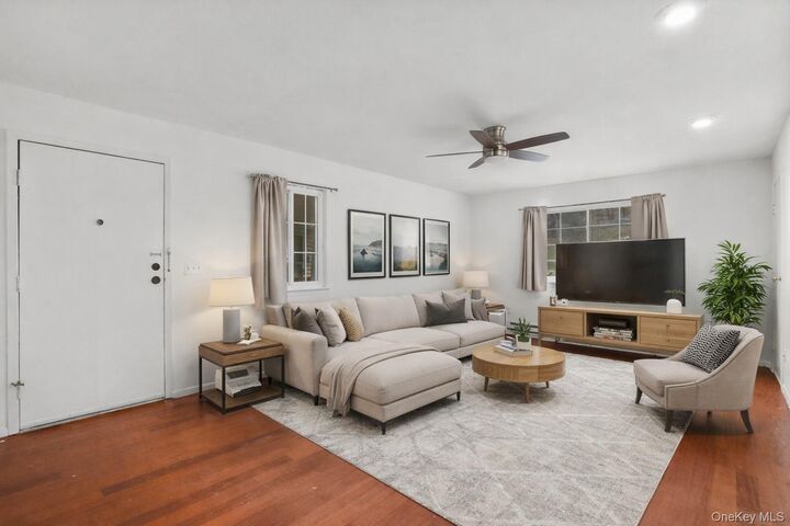 Property Photo:  420 Fox Run Lane  NY 10512 