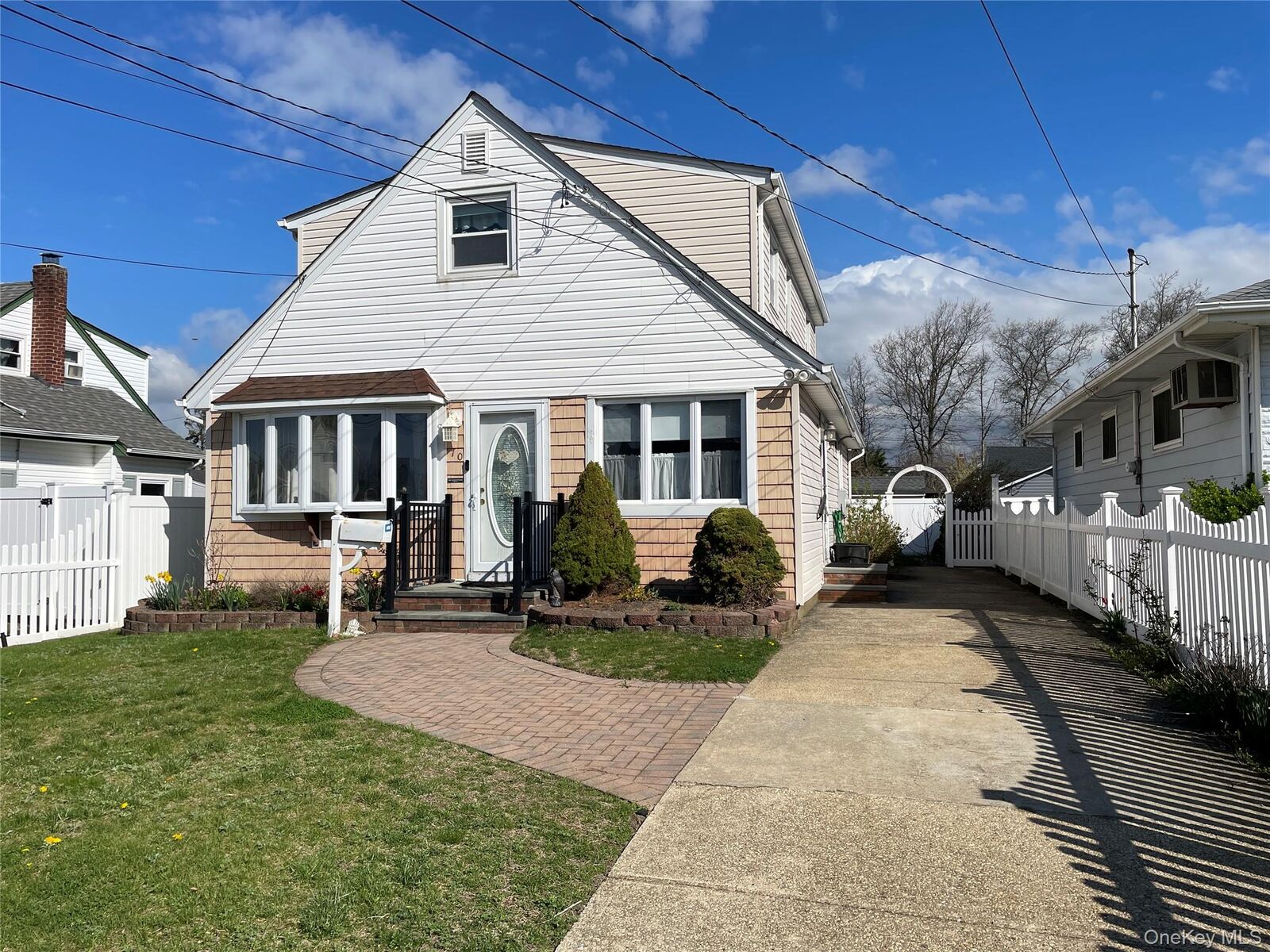 Property Photo:  70 E Neptune Avenue  NY 11757 