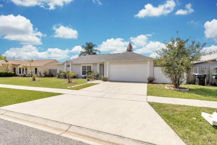 Property Photo:  1620 Golden Poppy Court  FL 32824 