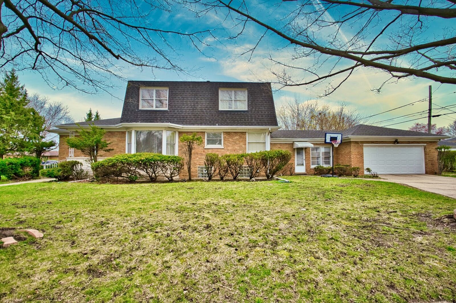 Property Photo:  