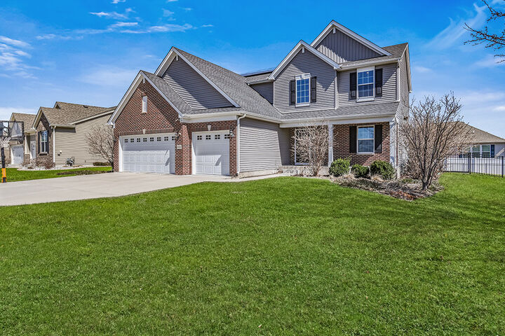 Property Photo:  804 Feeney Drive  IL 60447 
