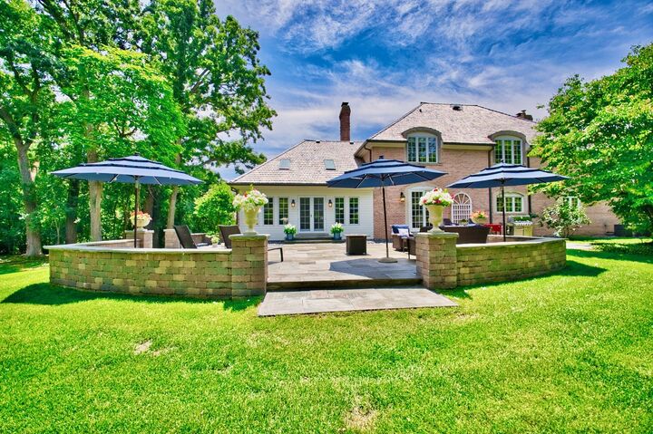 Property Photo:  560 Jacqulyn Lane  IL 60045 