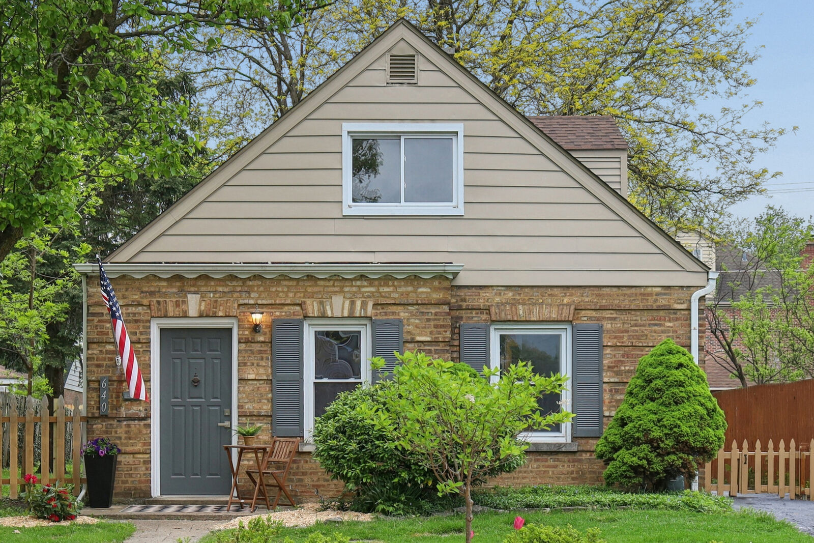 Property Photo:  640 8th Avenue  IL 60525 