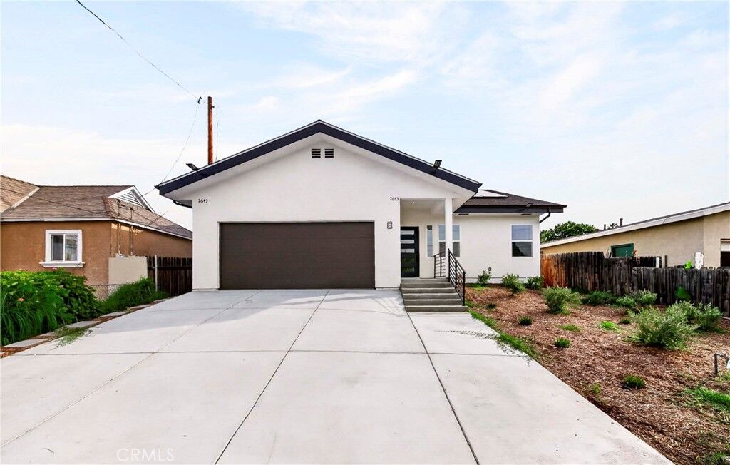Property Photo:  2643 Tenth Street  CA 92507 