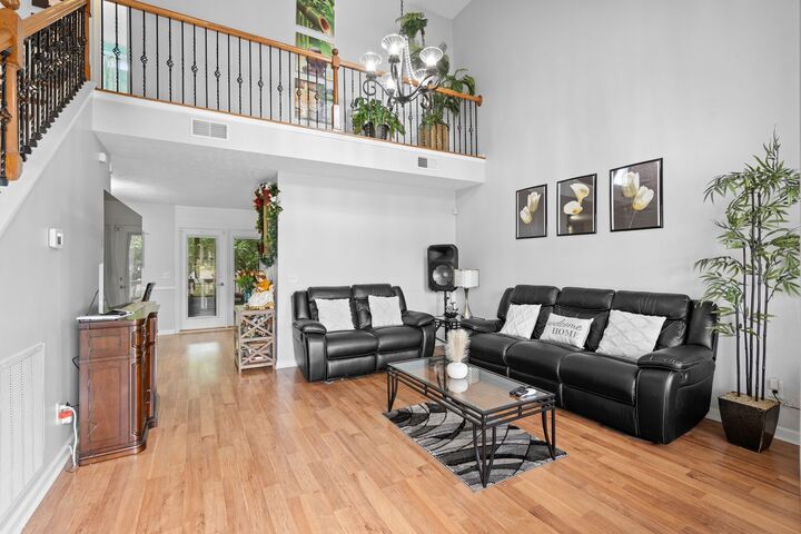 Property Photo:  888 Pin Oak Dr  TN 37013 