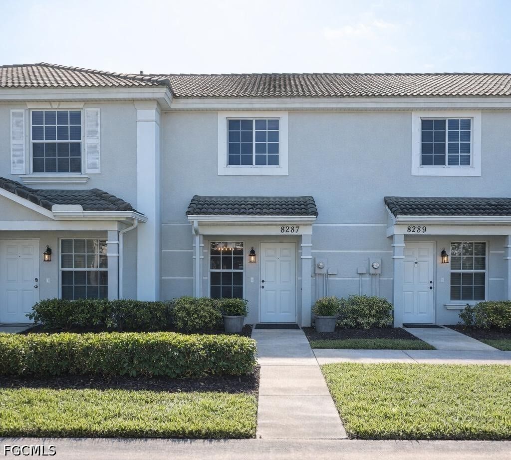 Property Photo:  8287 Pacific Beach Drive  FL 33966 