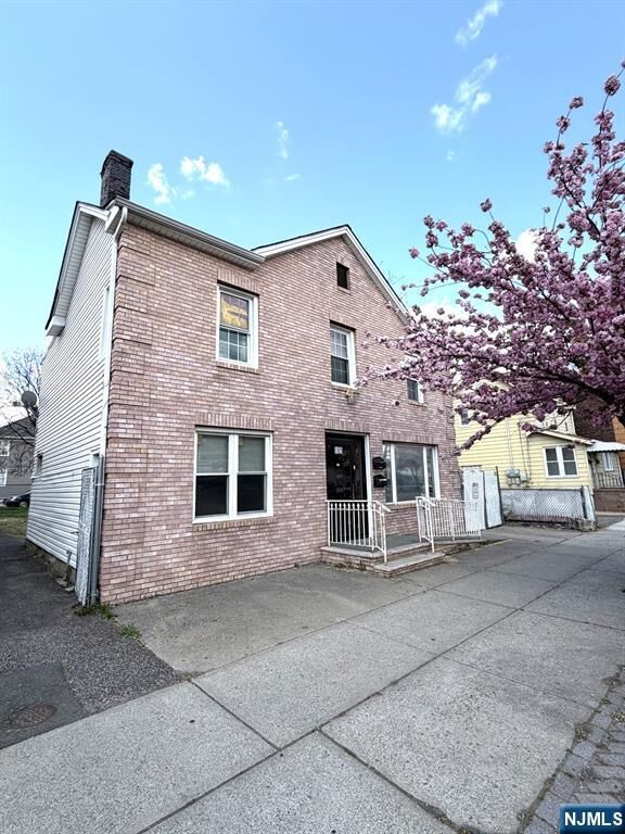 Property Photo:  185 Hudson Street  NJ 07601 