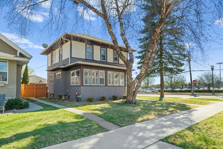 Property Photo:  1576 Osceola Avenue  MN 55105 