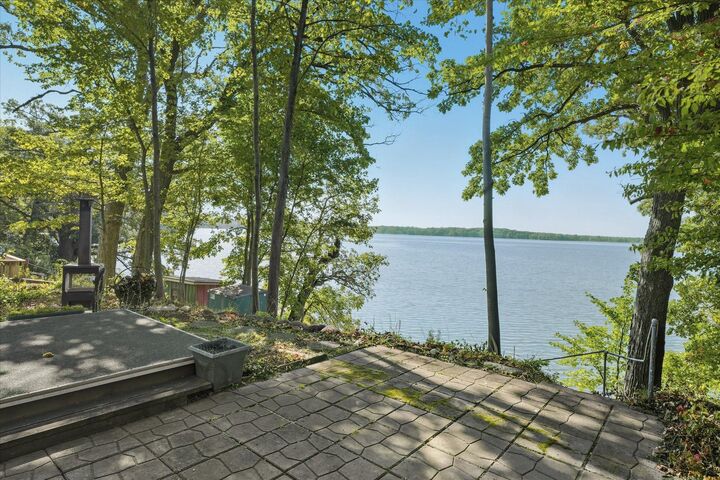 Property Photo:  3083 Lake Shore Avenue  MN 55359 