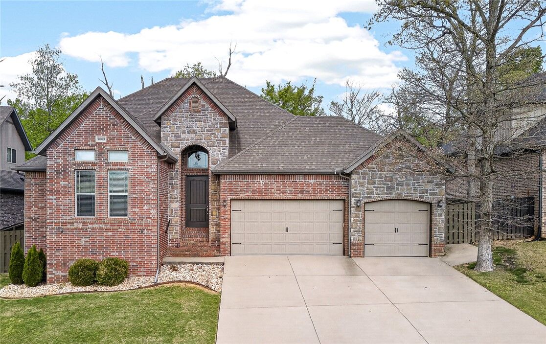 Property Photo: 2003 NE Steinbeck Drive AR 72712