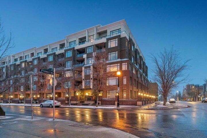 Property Photo:  990 Centre Avenue NE 232  AB T2E 2M9 