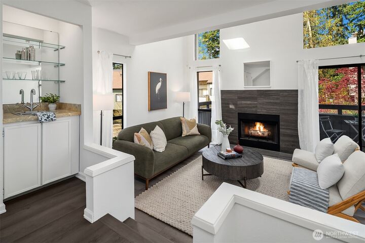 Property Photo:  3506  108th Place NE 2  WA 98004 