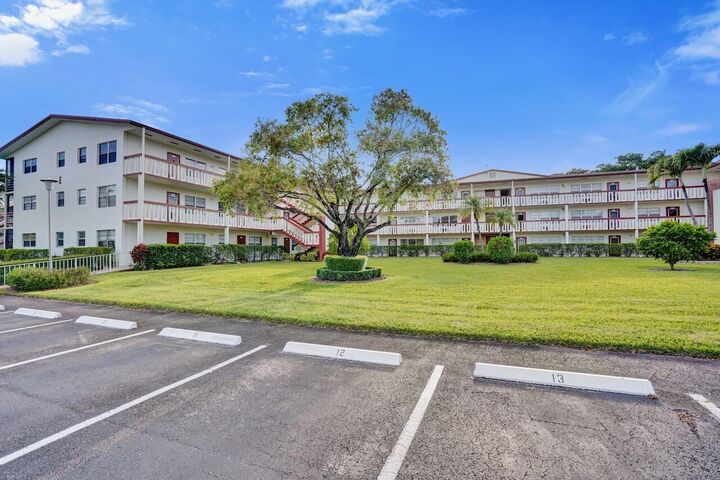 Property Photo:  189 Brighton E  FL 33434 