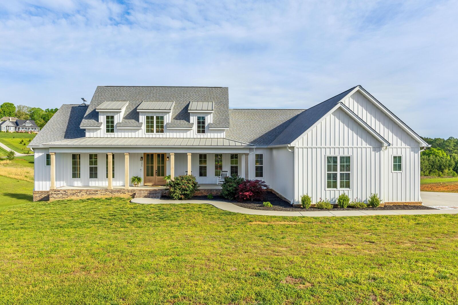 Property Photo:  206 Rochelle Circle NE  TN 37310 