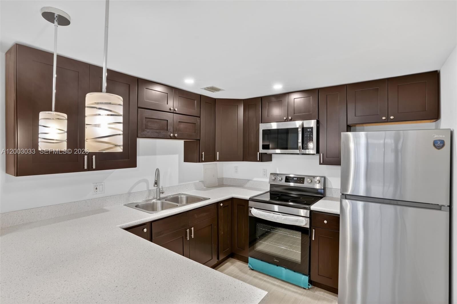 Property Photo:  10400 SW 108th Ave A215  FL 33176 