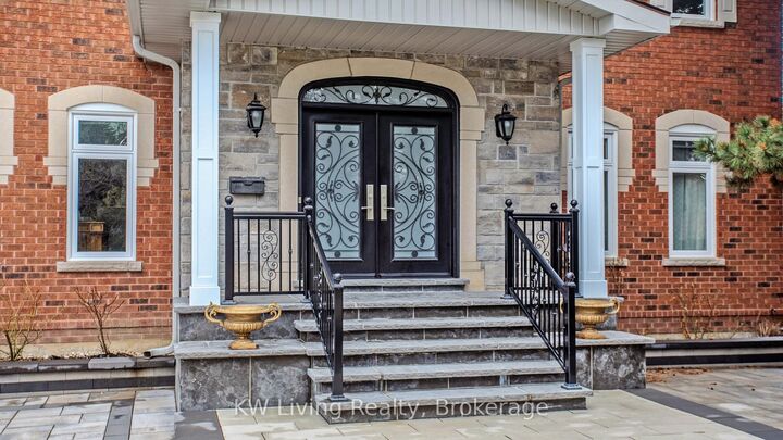 Property Photo: 19 Spadina Road ON L4B 2Y2