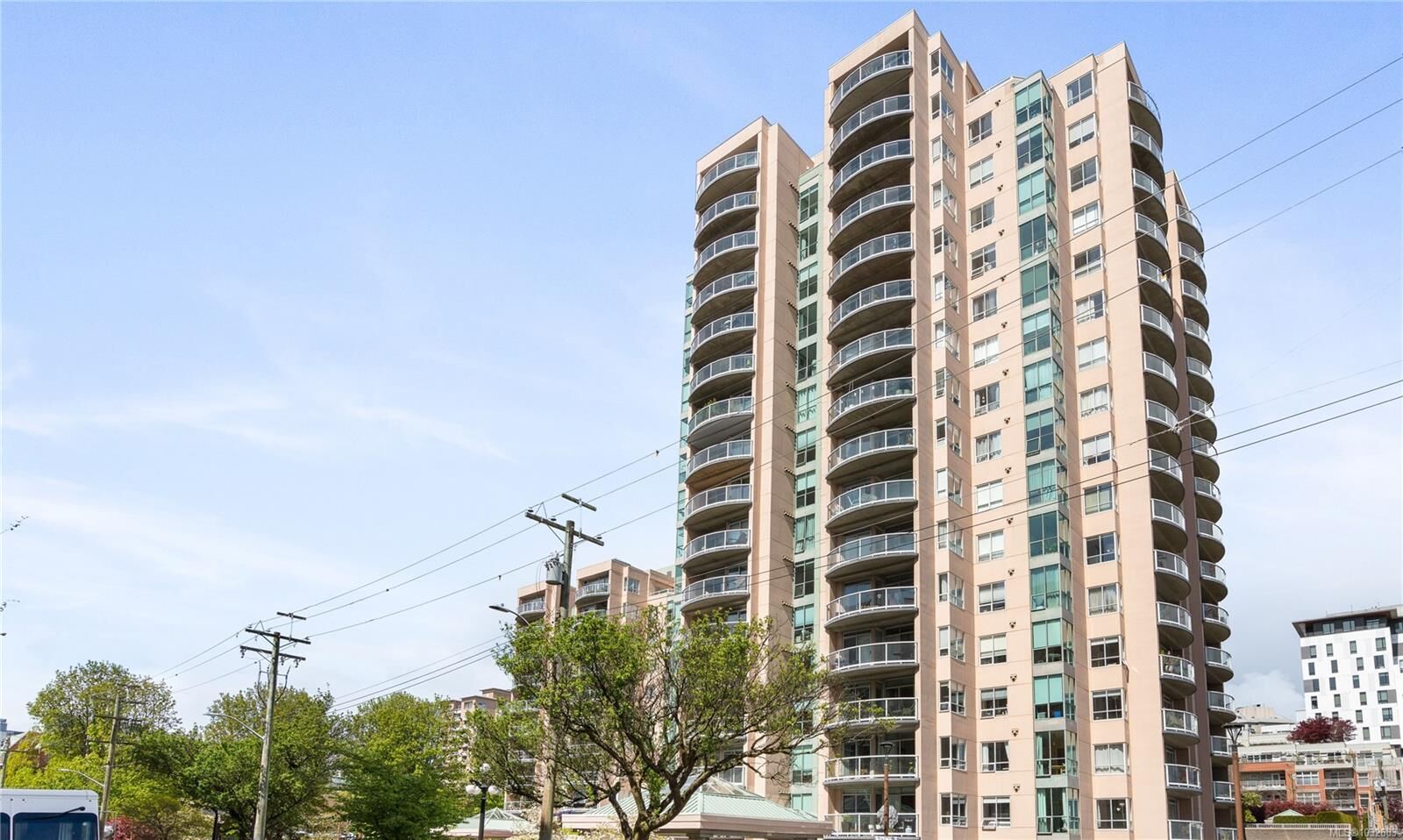 Property Photo:  1020 View St 1703  BC V8V 4Y4 