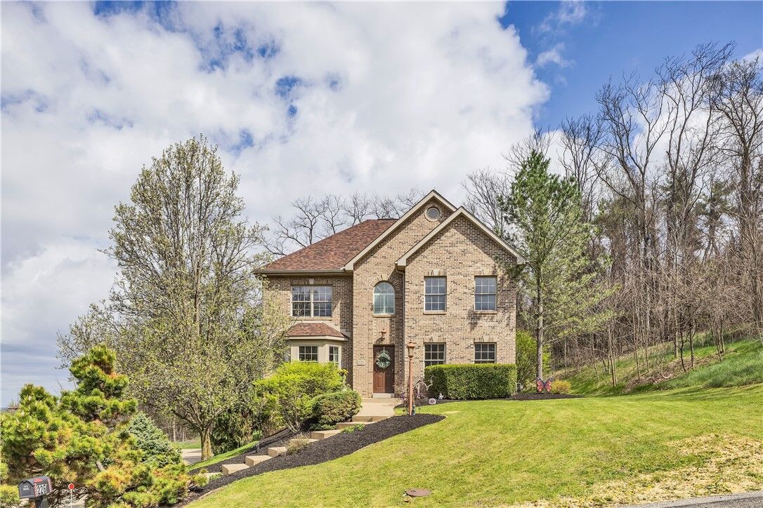 Property Photo:  226 Coachside Dr  PA 15301 