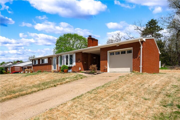 Property Photo:  816 7th St  PA 15074 