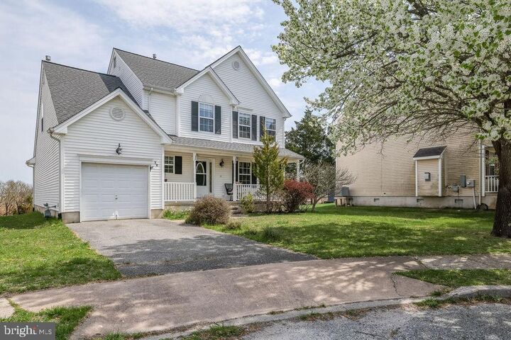 Property Photo:  12 Osborn Court  NJ 08087 