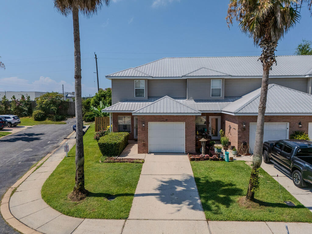 Property Photo:  150 Bent Arrow Drive 38  FL 32541 