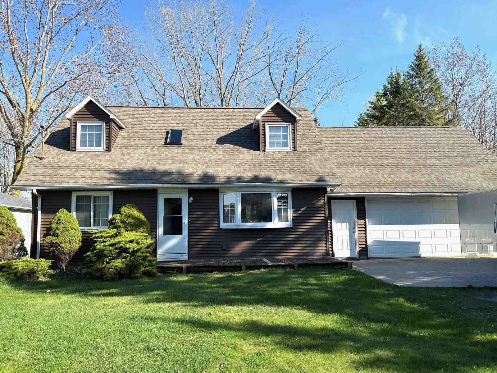 Property Photo:  106 River Trail Drive  MI 48706 