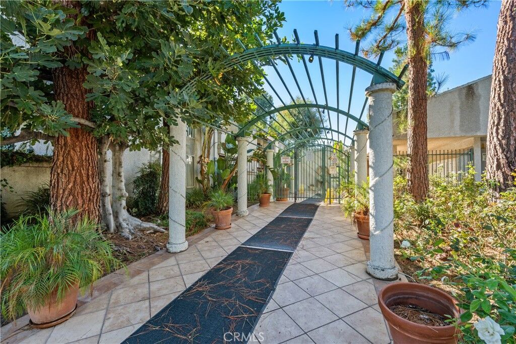 Property Photo:  20134 Leadwell 126  CA 91306 