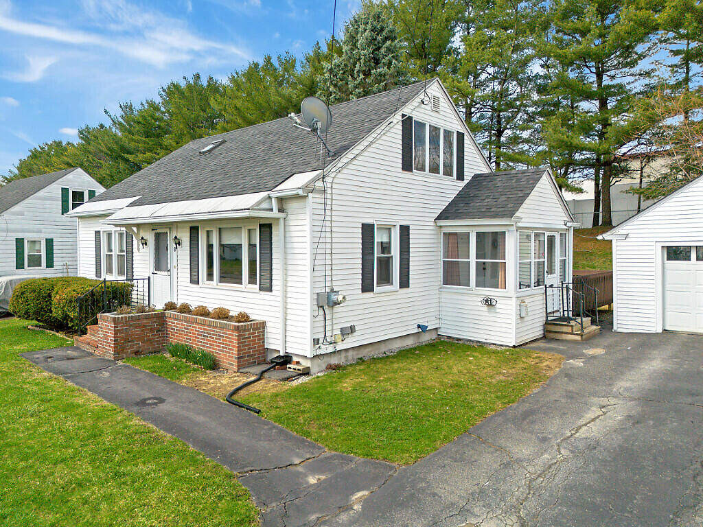 Property Photo:  7 Collette Street  ME 04901 