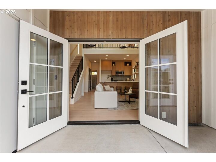 Property Photo:  7884 SE 70th Ave  OR 97206 