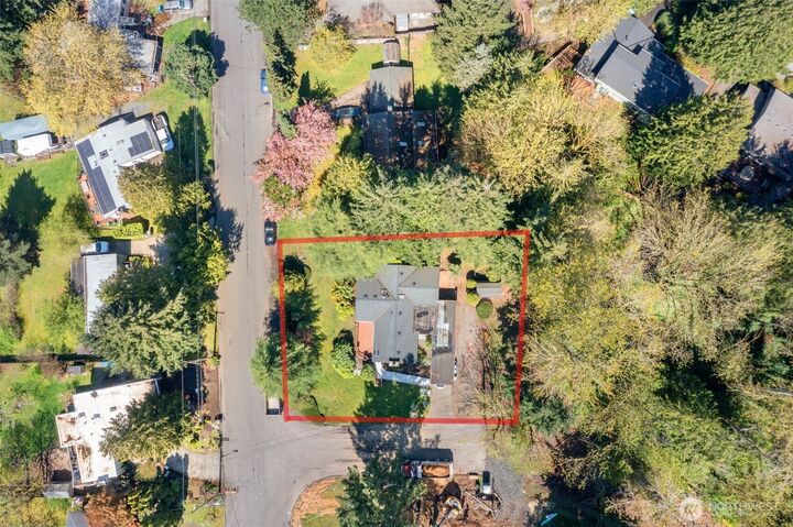 Property Photo:  12604  109th Pl  WA 98033 