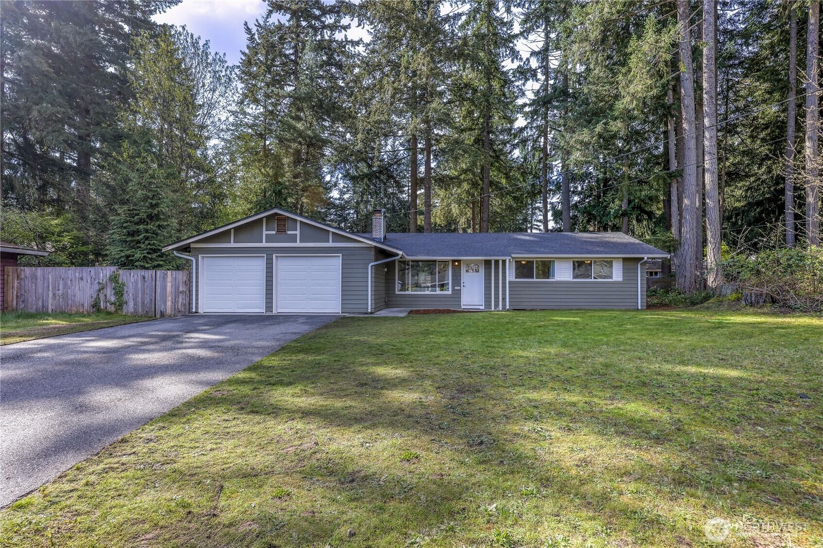 Property Photo:  3340 SE Cedar Court  WA 98366 