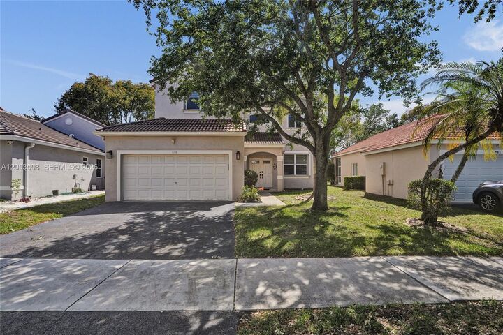 Property Photo:  636 Sand Creek Cir  FL 33327 