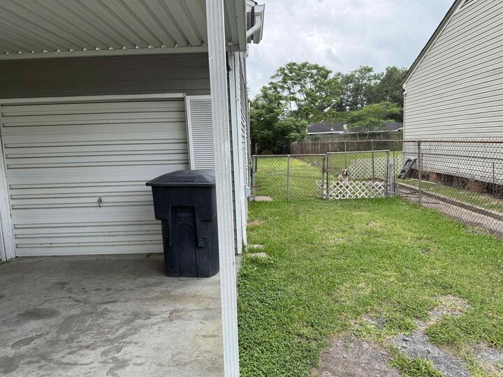 Property Photo:  2909 Boyd Ave  TX 77619 