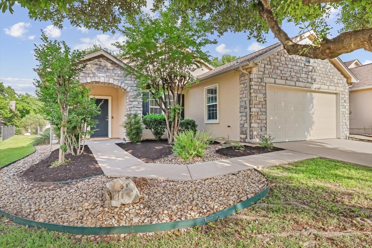 Property Photo:  113 Lubbock Drive  TX 78633 