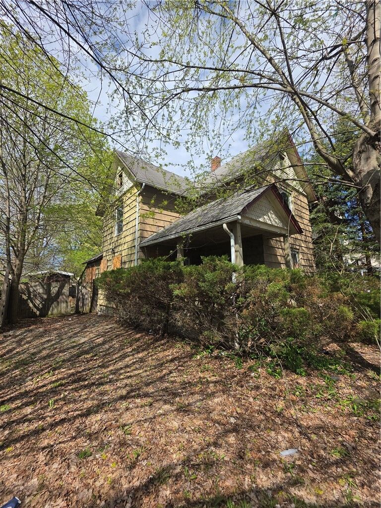 Property Photo:  406 Jefferson Street  NY 14904 