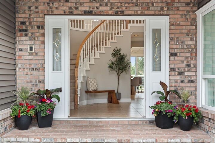 Photo de la propriété:  5740 189A Street  BC V3S 7M4 