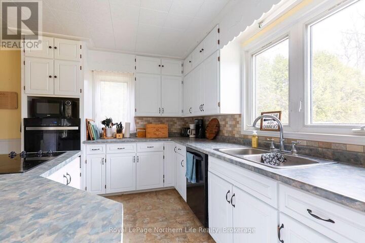Property Photo: 306 Spetz Avenue ON P0H 1Z0