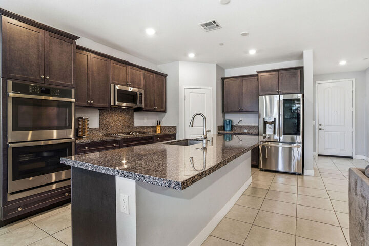 Property Photo:  40160 Padova Drive  CA 92203 